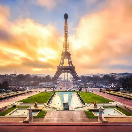 Lägenhet De Charme Tour Eiffel Paris